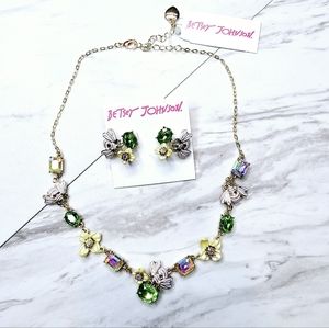 Betsey Johnson FLOWER SHOW BEE CLUSTER NECKLACE Stone Bee Cluster Stud Earrings